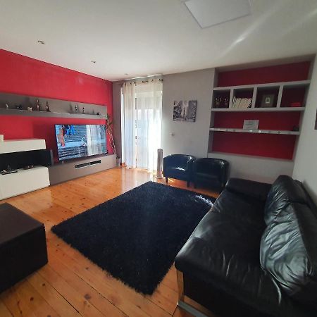 Teo Apartment ปัมโปลนา ภายนอก รูปภาพ