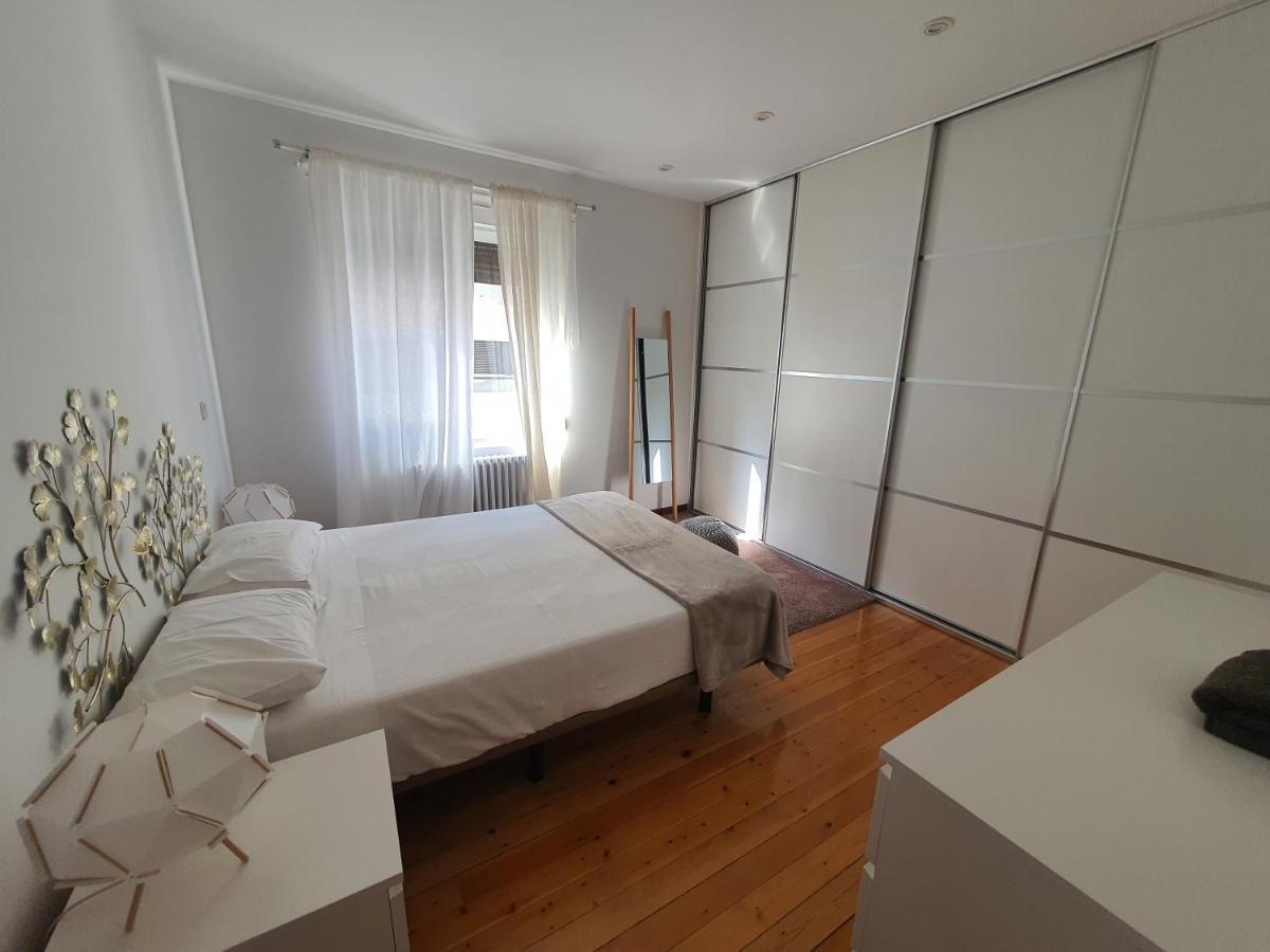 Teo Apartment ปัมโปลนา ภายนอก รูปภาพ