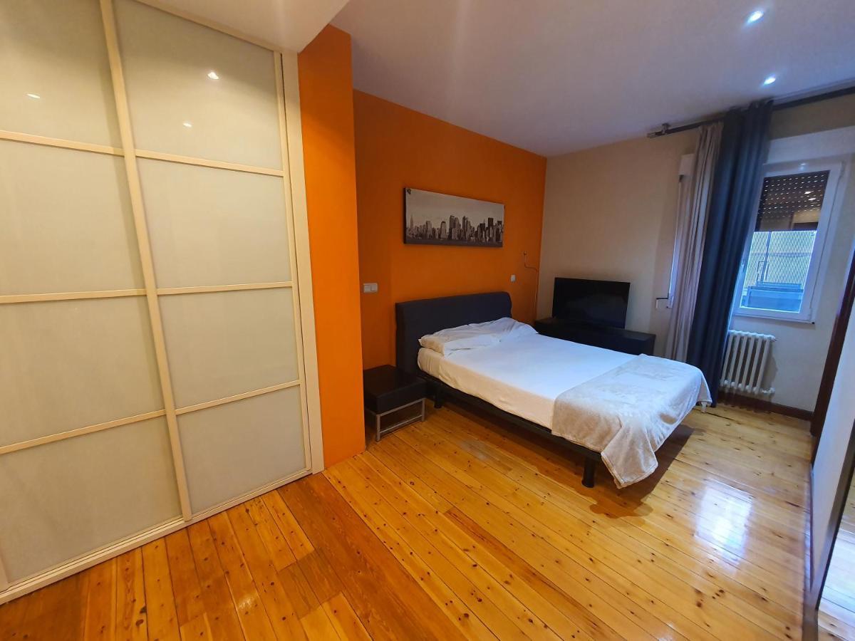 Teo Apartment ปัมโปลนา ภายนอก รูปภาพ
